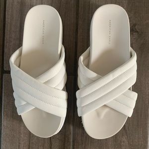 American Eagle cross strap slides size 7
NWOT